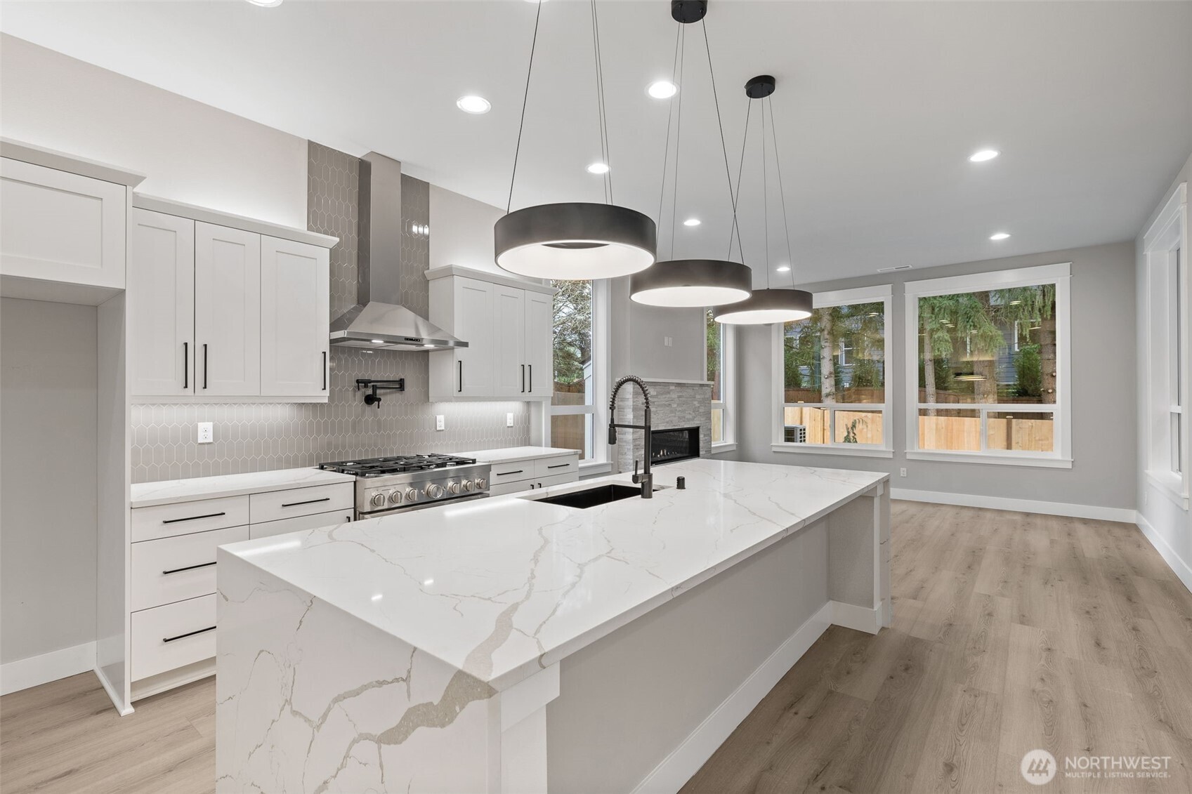 Photos are of a home in a different community and are for illustration purposes only to reflect typical finishes. May depict seller enhancements. Colors and options may vary.