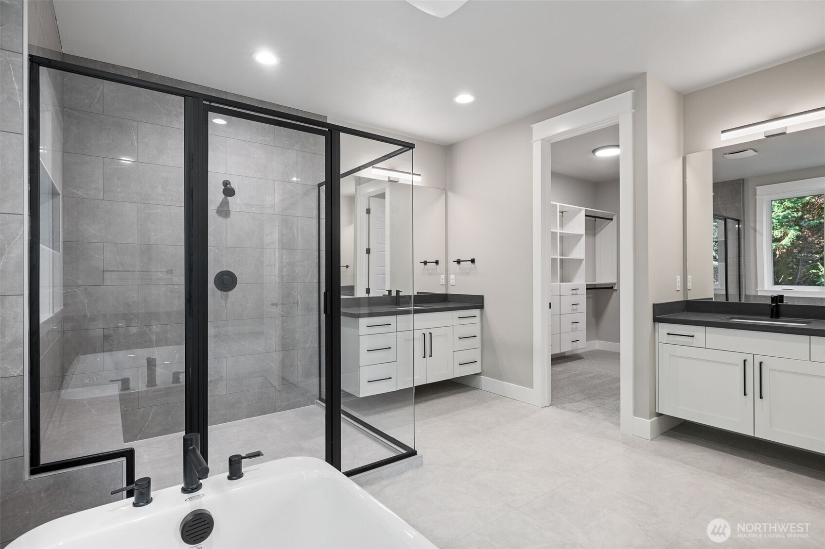 Photos are of a home in a different community and are for illustration purposes only to reflect typical finishes. May depict seller enhancements. Colors and options may vary.