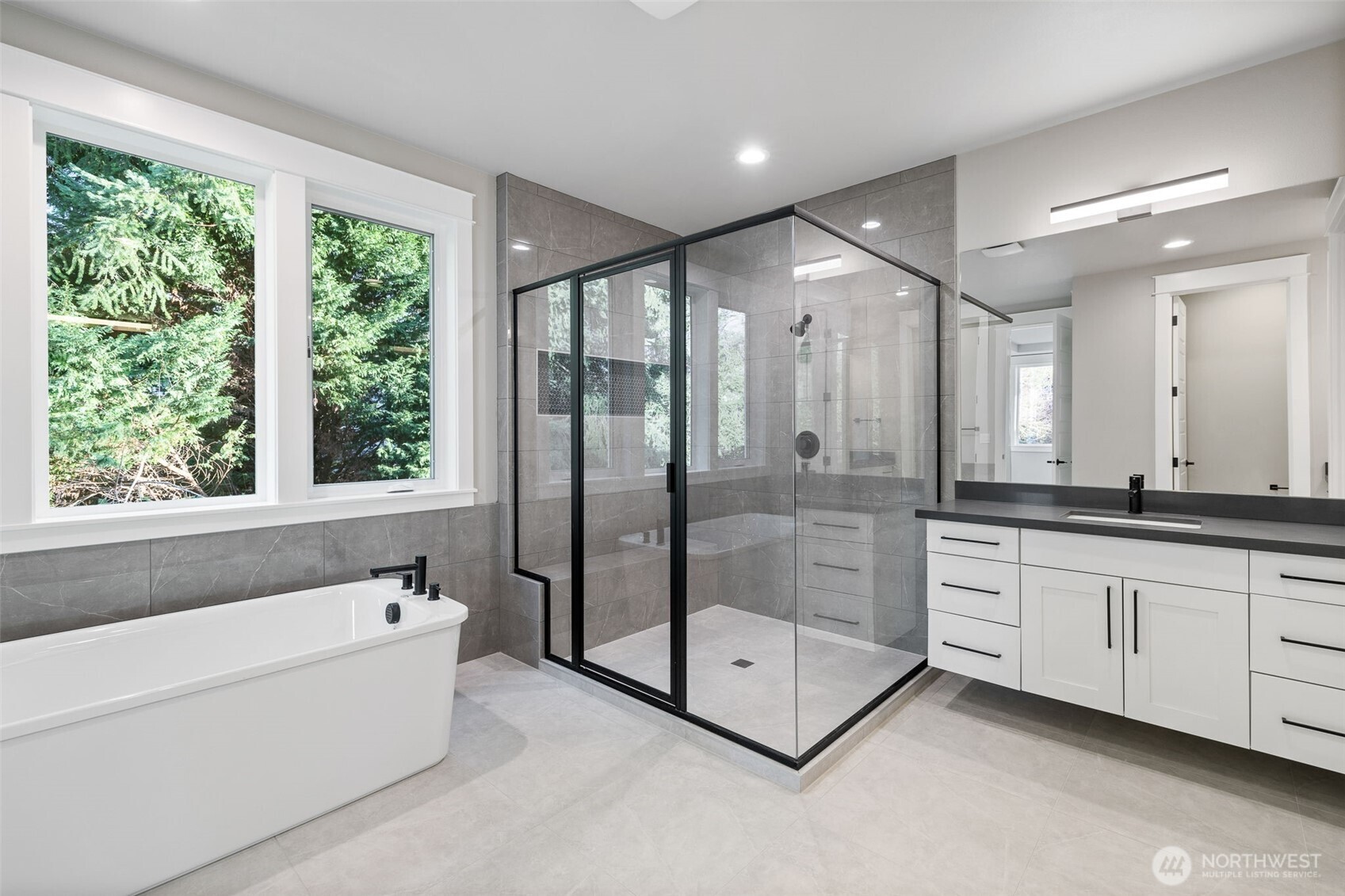 Photos are of a home in a different community and are for illustration purposes only to reflect typical finishes. May depict seller enhancements. Colors and options may vary.