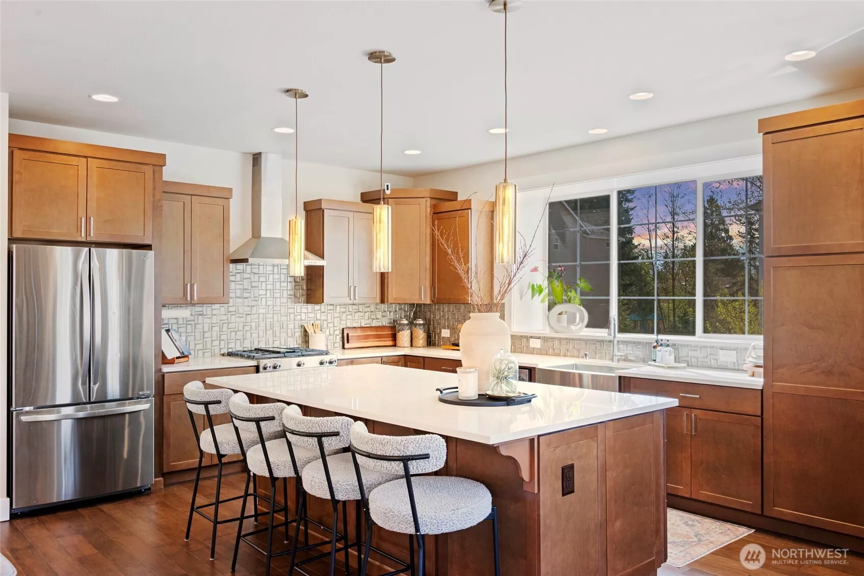 Welcome to this charming townhome in the sought-after Summerland community!