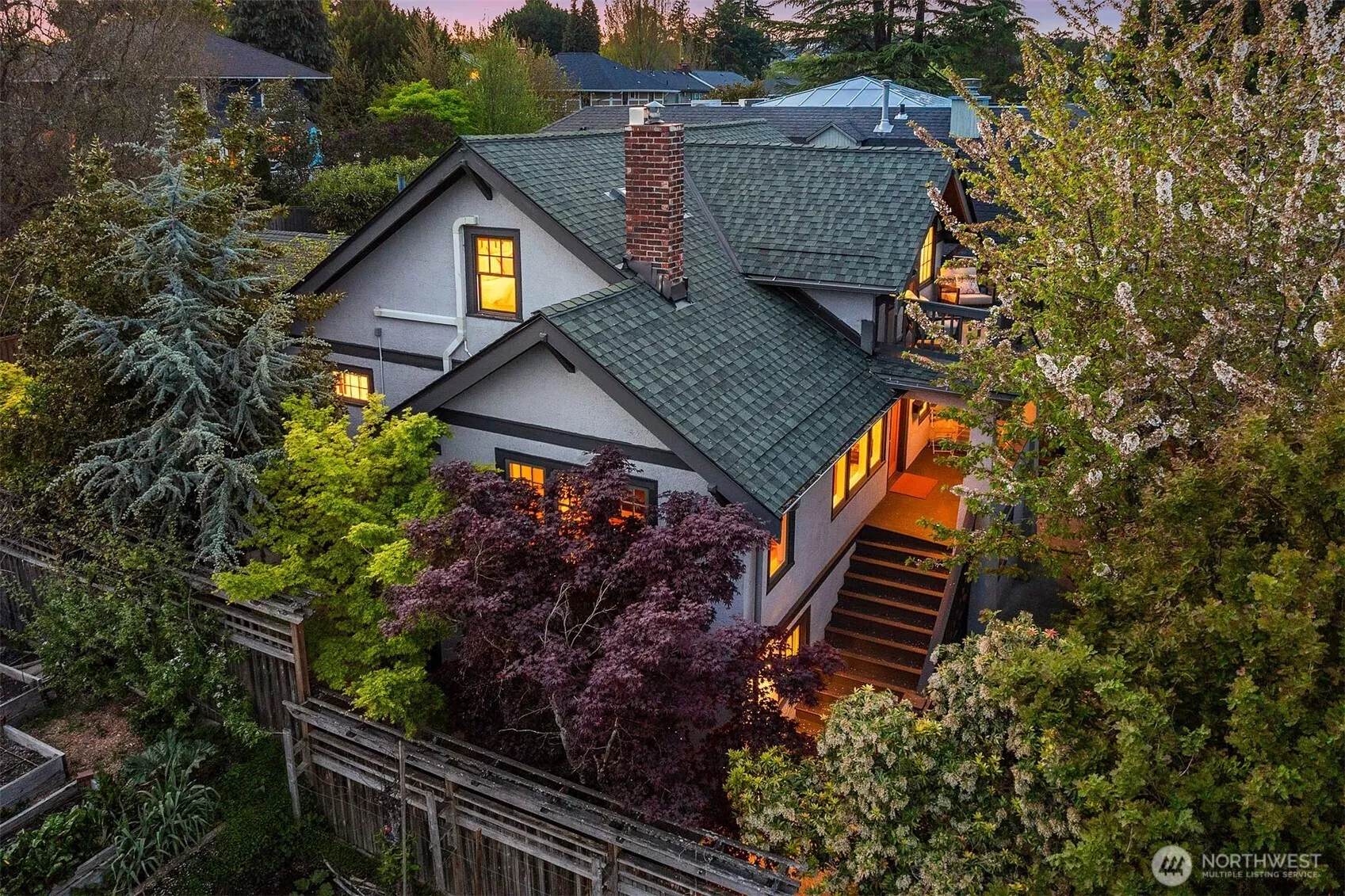 Bucolic Environs - adjacent lot cannot be built upon!