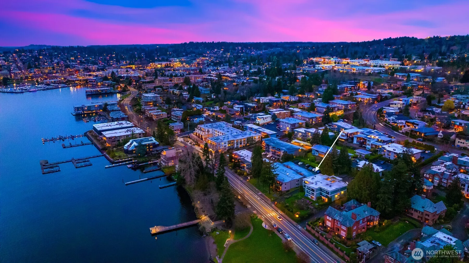 Directly across from Marsh Park, the location is 10/10. Less than a 1/2 mile to DT, easy parking with guest parking, and unobstructed water views from this TOP FLOOR unit.