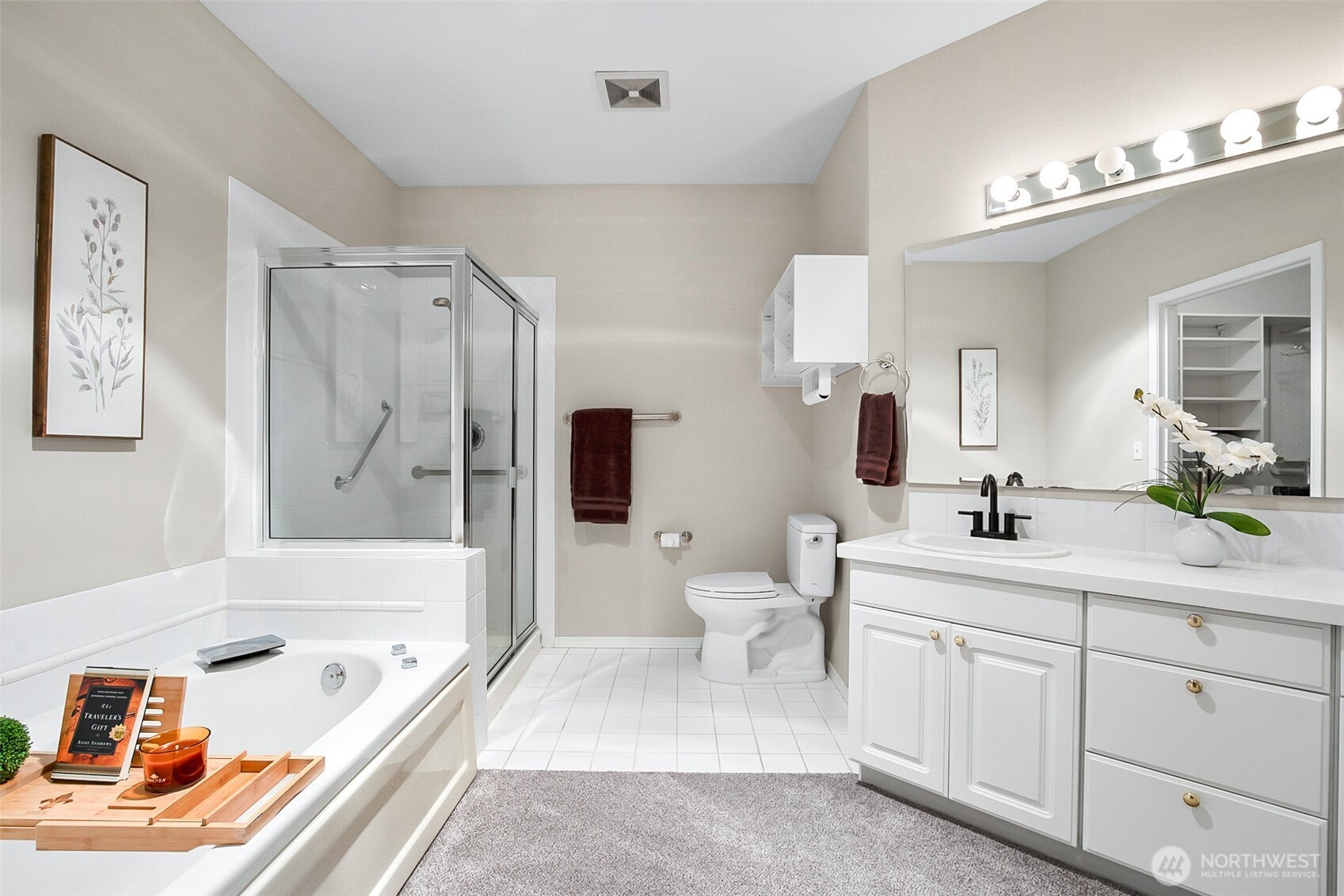 Soaking tub
