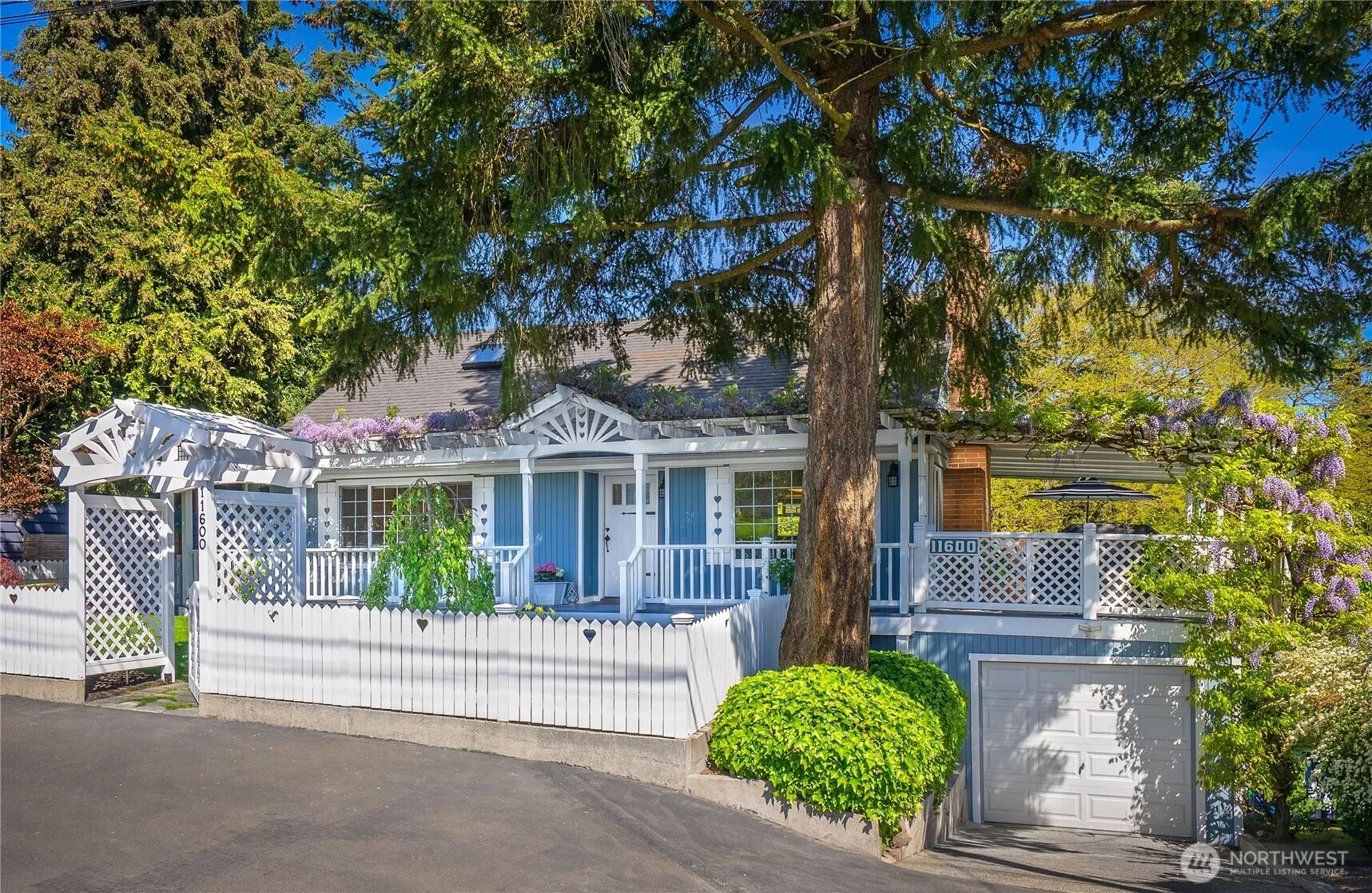 Exceptionally maintained North Seattle home.