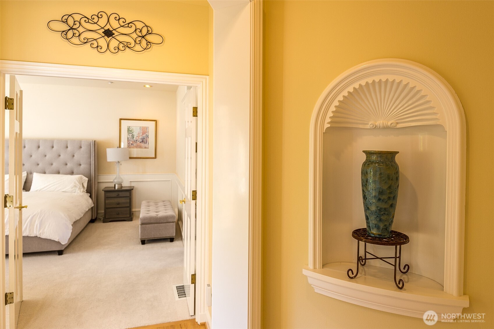 Very artistic niches throughout to display artwork or family heirlooms. This one is just outside the main bedroom