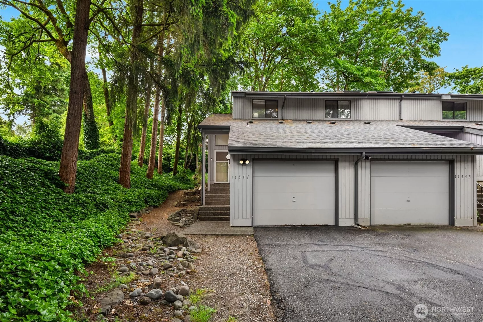 Private garage in your duplex style town house