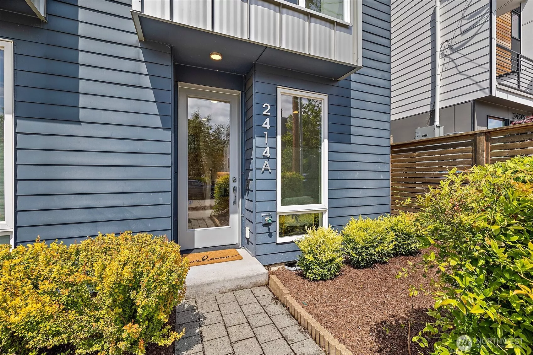 Awesome location in Ballard! 3 bedroom 1.75 bath townhouse is move-in ready and waiting for new owners to enjoy. South facing view from the large rooftop deck! See it on the virtual video tour!