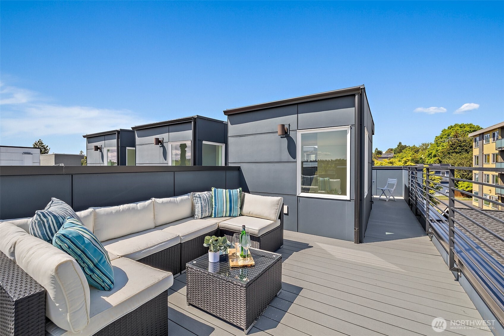 Beautiful Ballard Townhouse, freshly painted interior and ready for new owners to enjoy!
