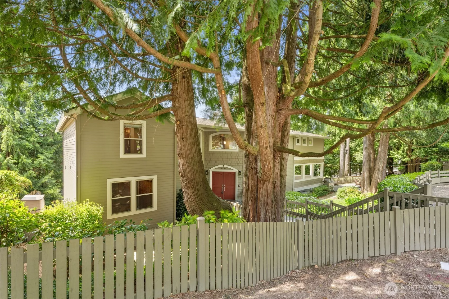 Front of Home at Maple Point