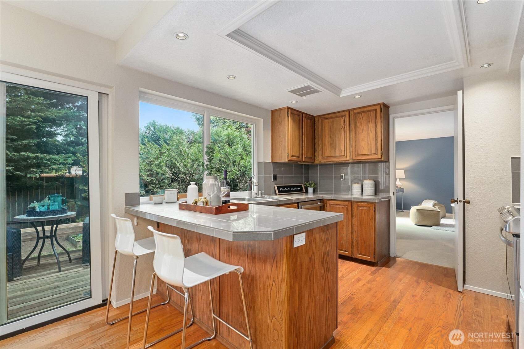 Kitchen w/ Eating Area