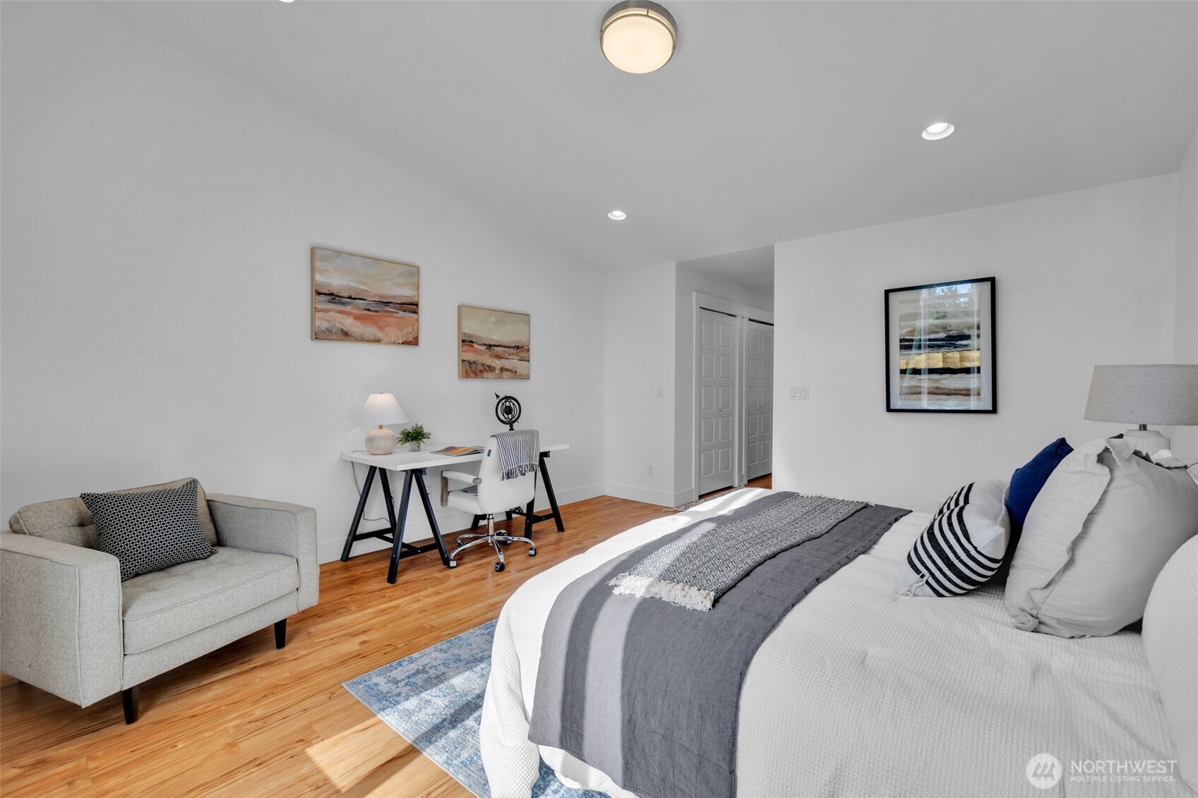 ensuite on left