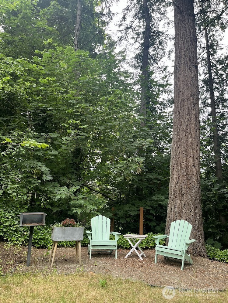 Entertainers delight with built in "camp" style barbecue