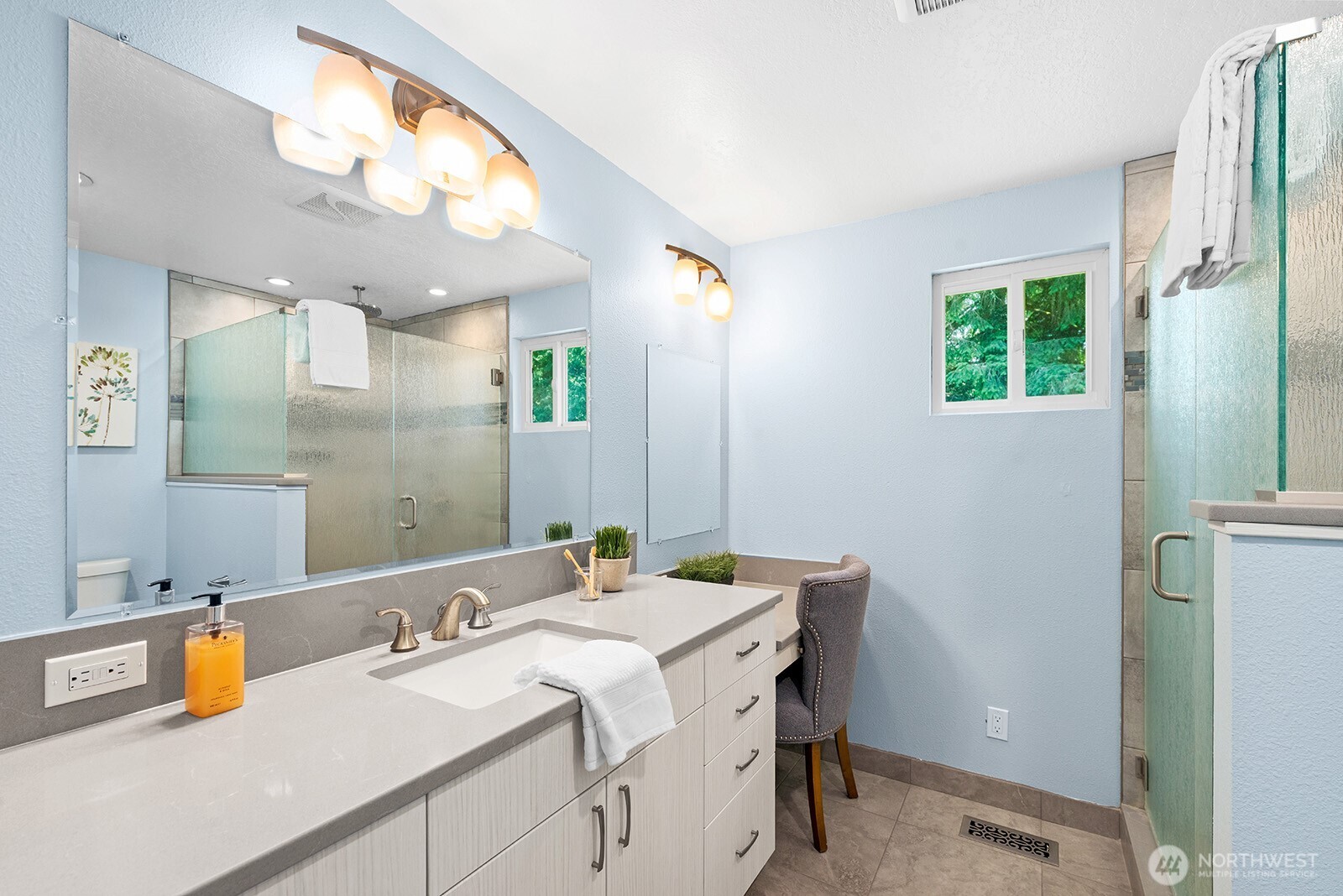 Beautifully updated primary bathroom.