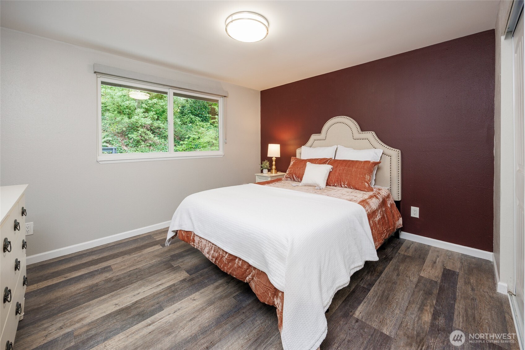 Main floor primary suite.