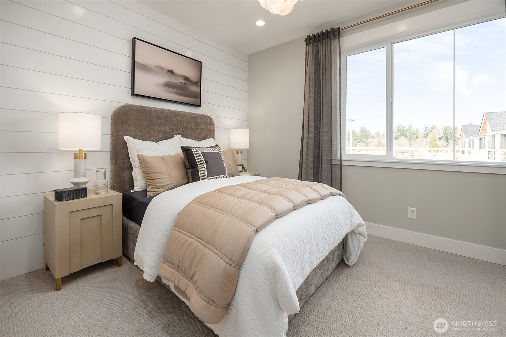 Photos for illustration purposes only & not of actual home for sale. Cascadian model home.