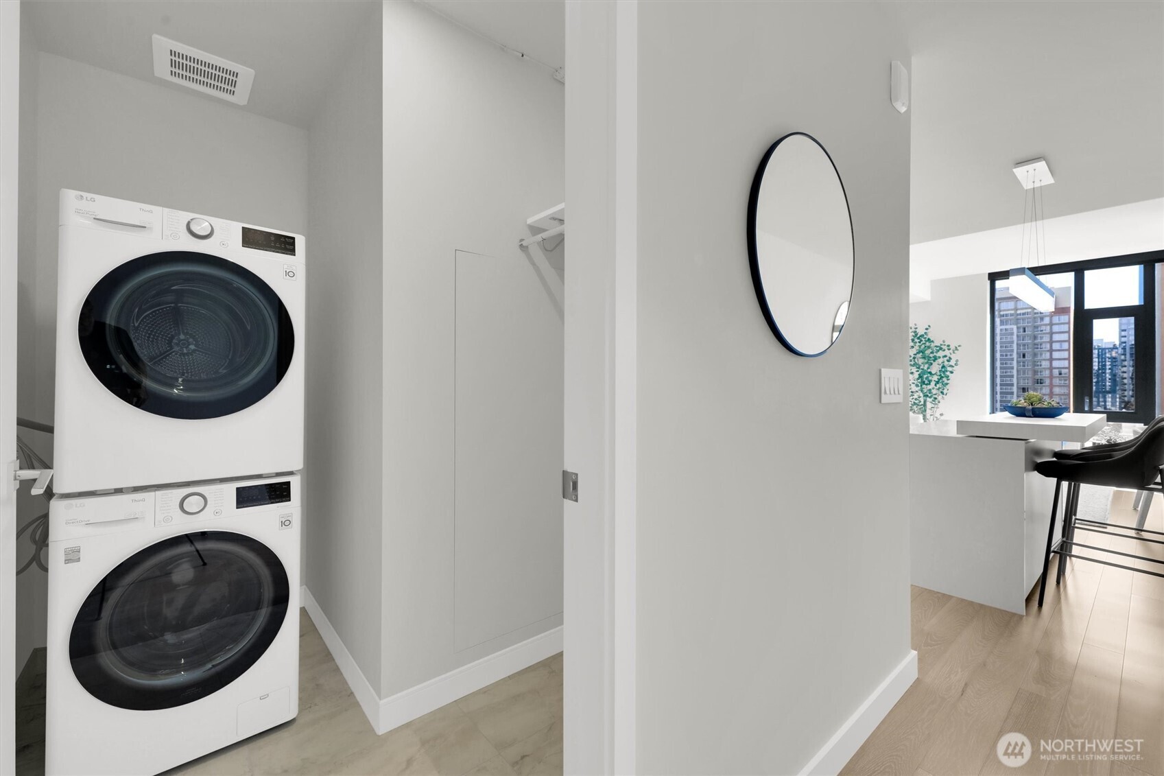 Washer Dryer included