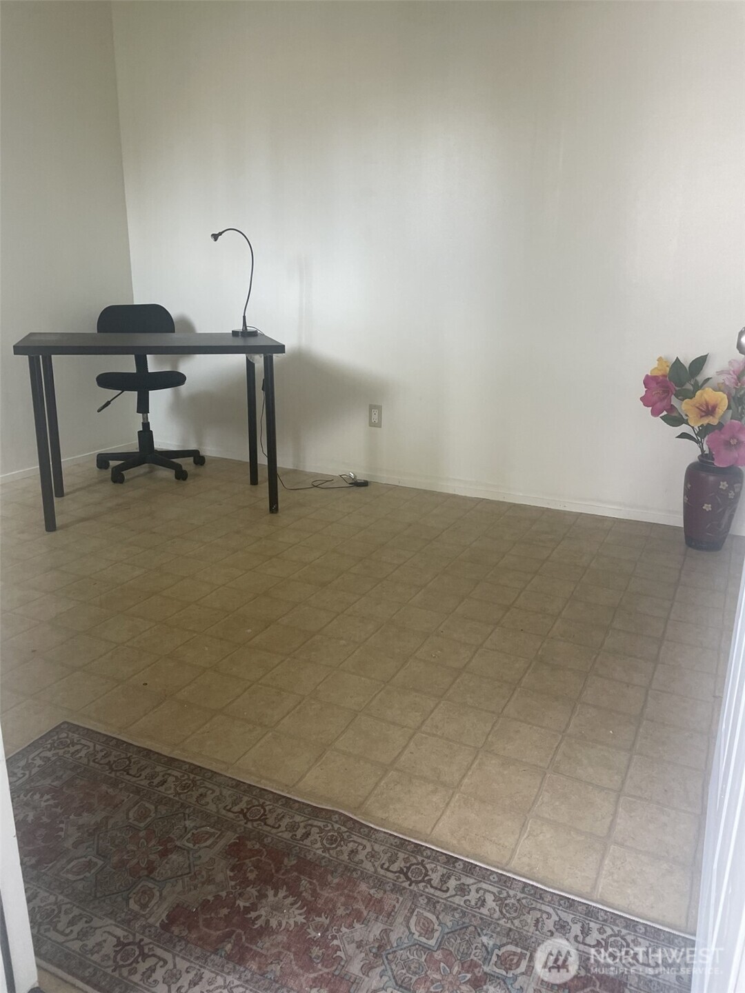Office or bonus room