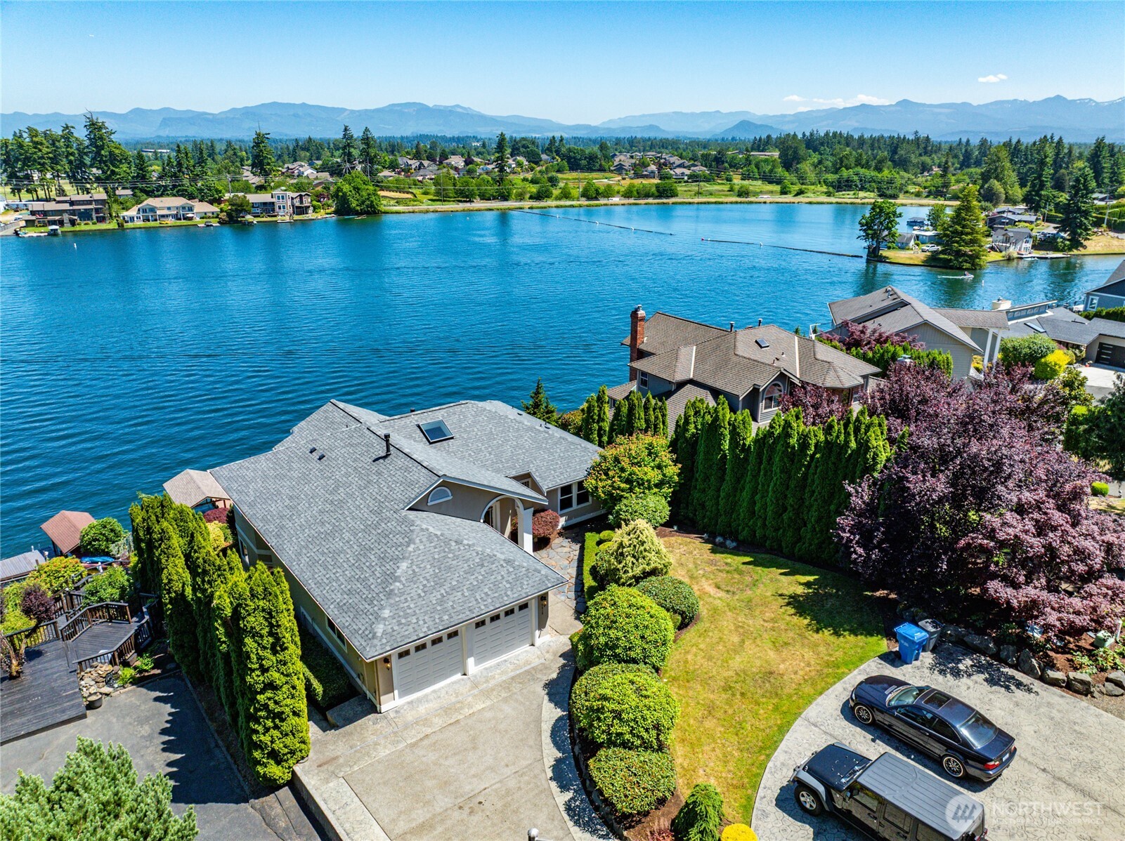 Close up of this sprawling home.