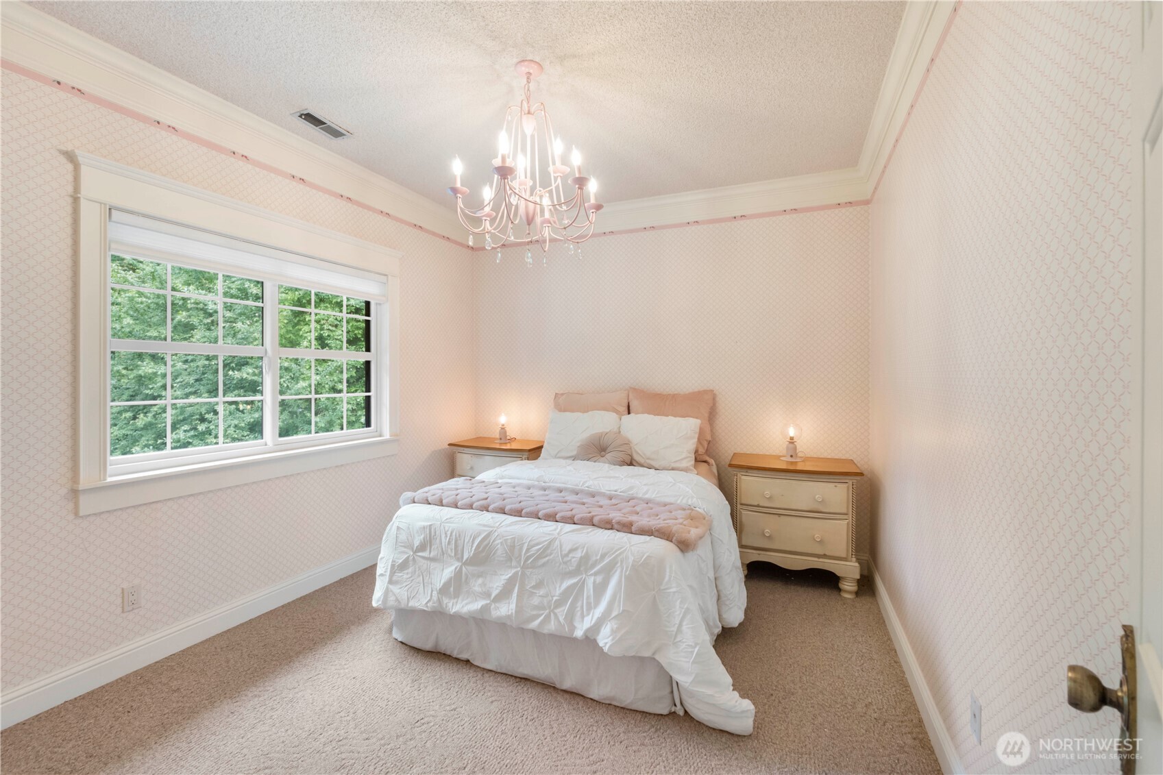 Upstairs updated hall bath