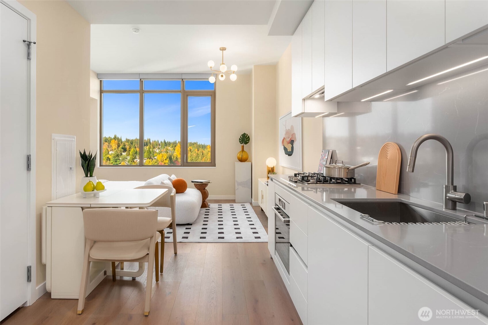Photo of similar floor plan on higher floor.