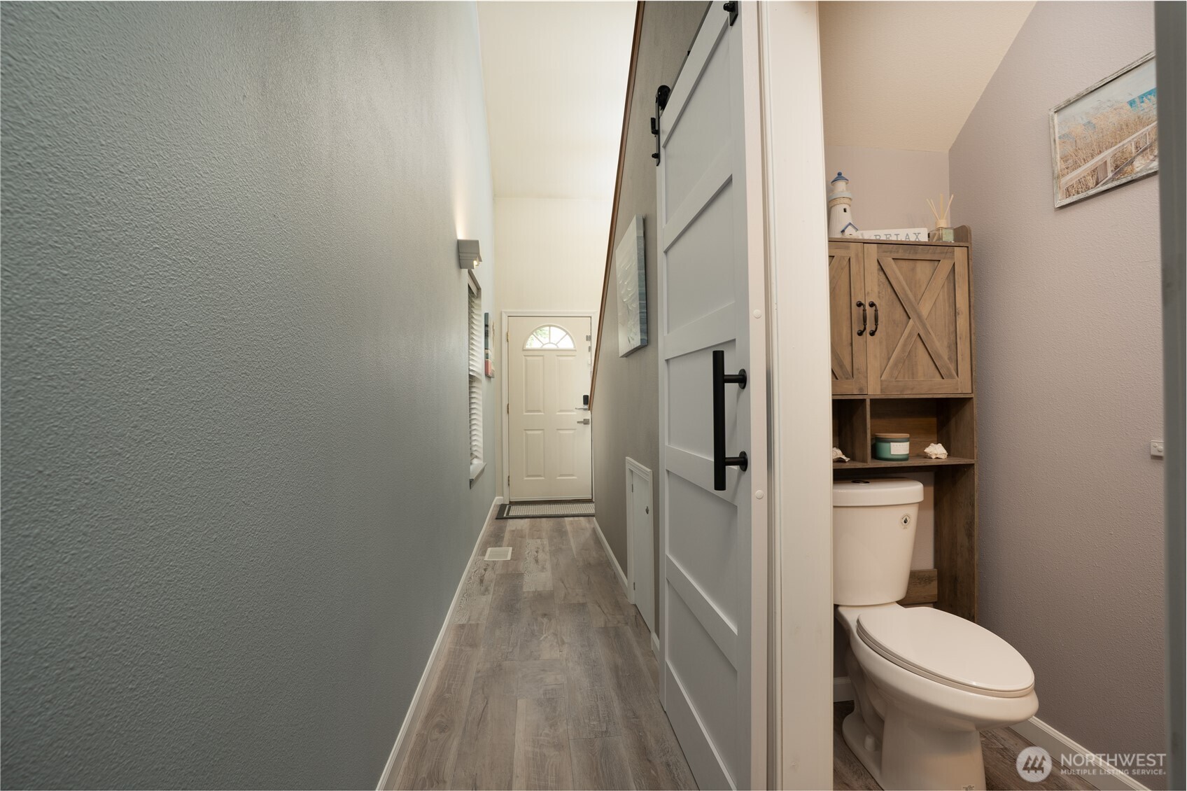 hall to living and half bath