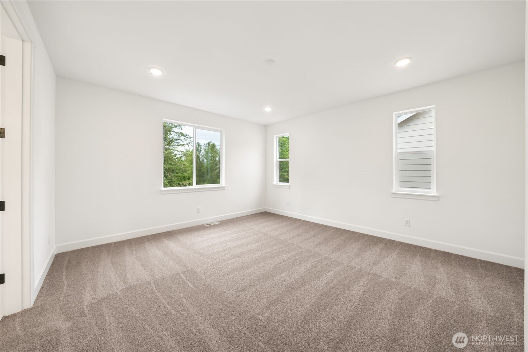 Photos are of Yorktown model home. Colors and options may vary.