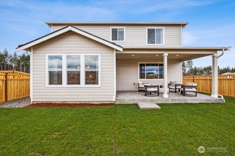 Photos are of Yorktown model home. Colors and options may vary.