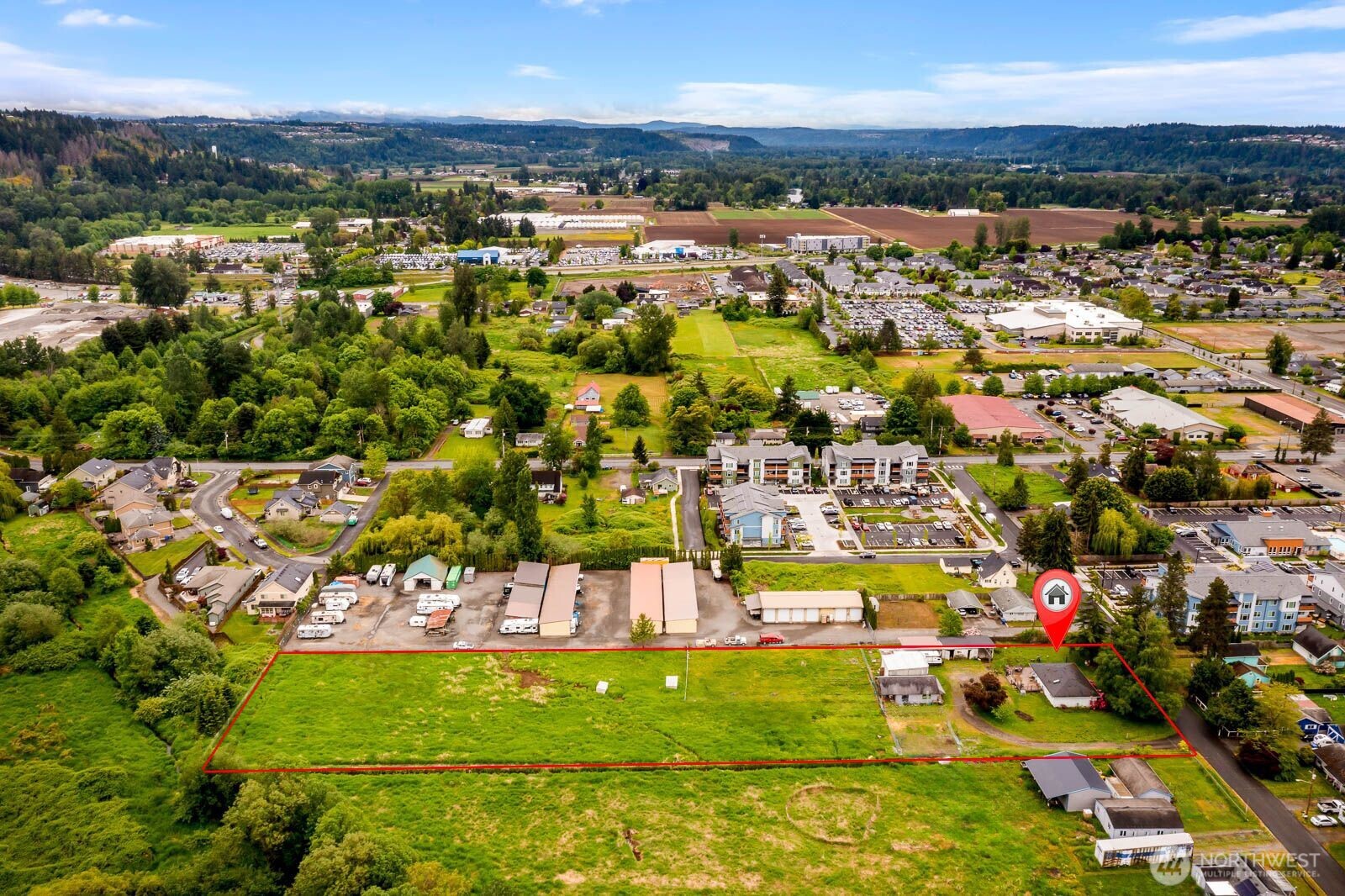 Notice the greenbelt at the back of the lot.