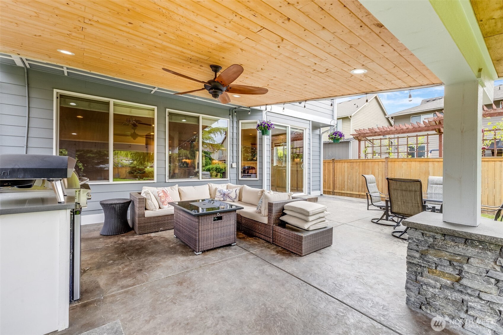 Great outdoor space.