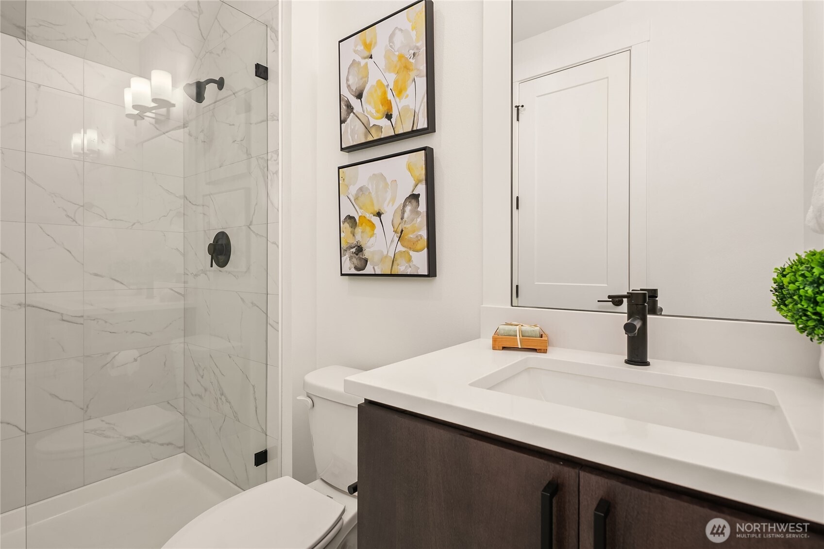 1st floor full bath accompanied by bedroom