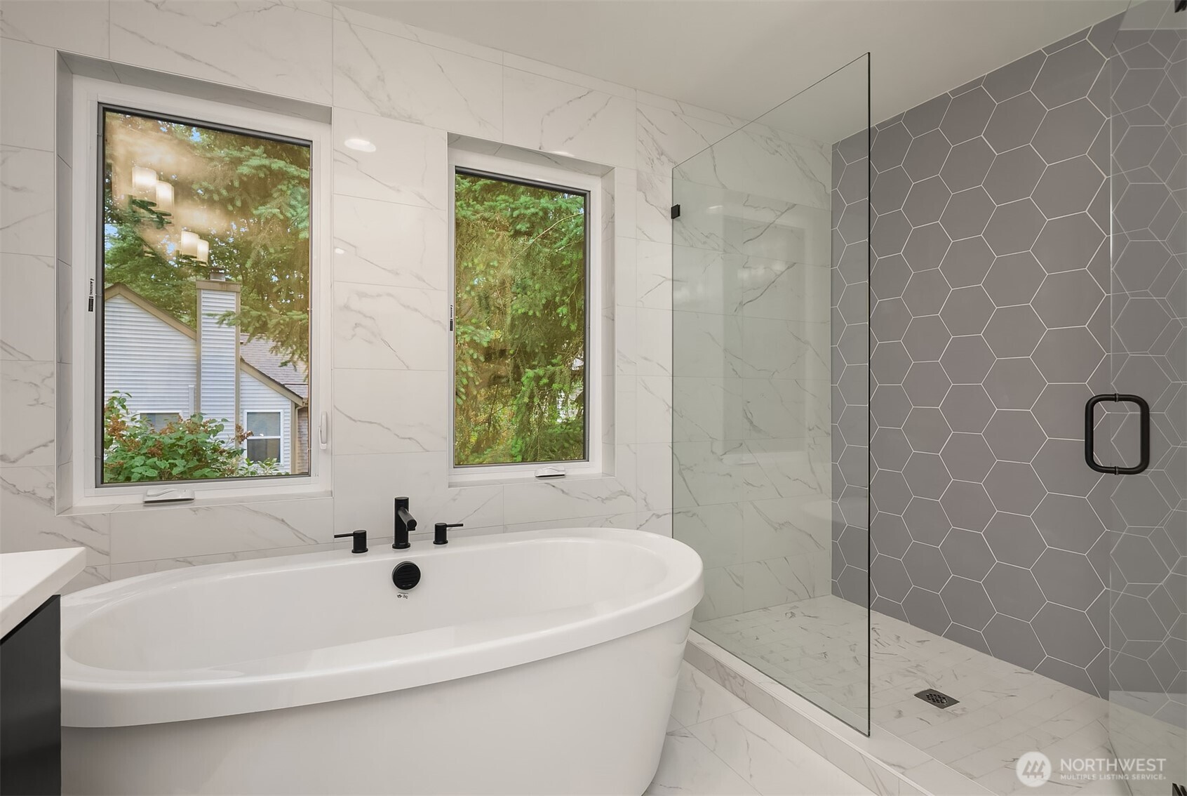 Master Bathroom soaking tub
