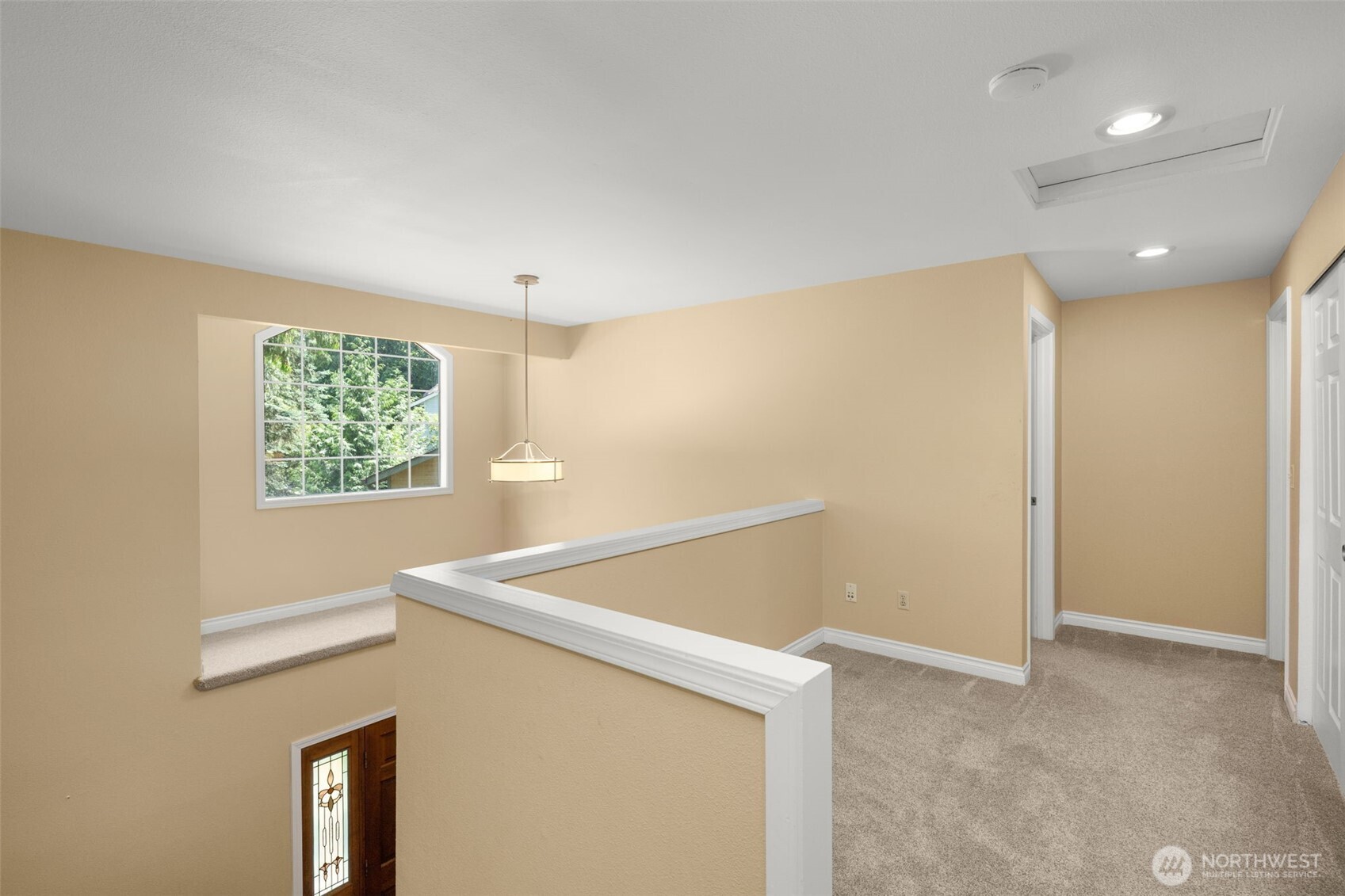 Nook space at the top landing would make the perfect office!