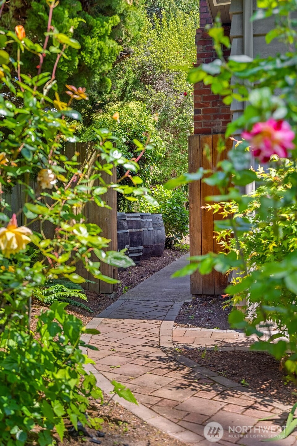Newer deck that is perfect for entertaining.