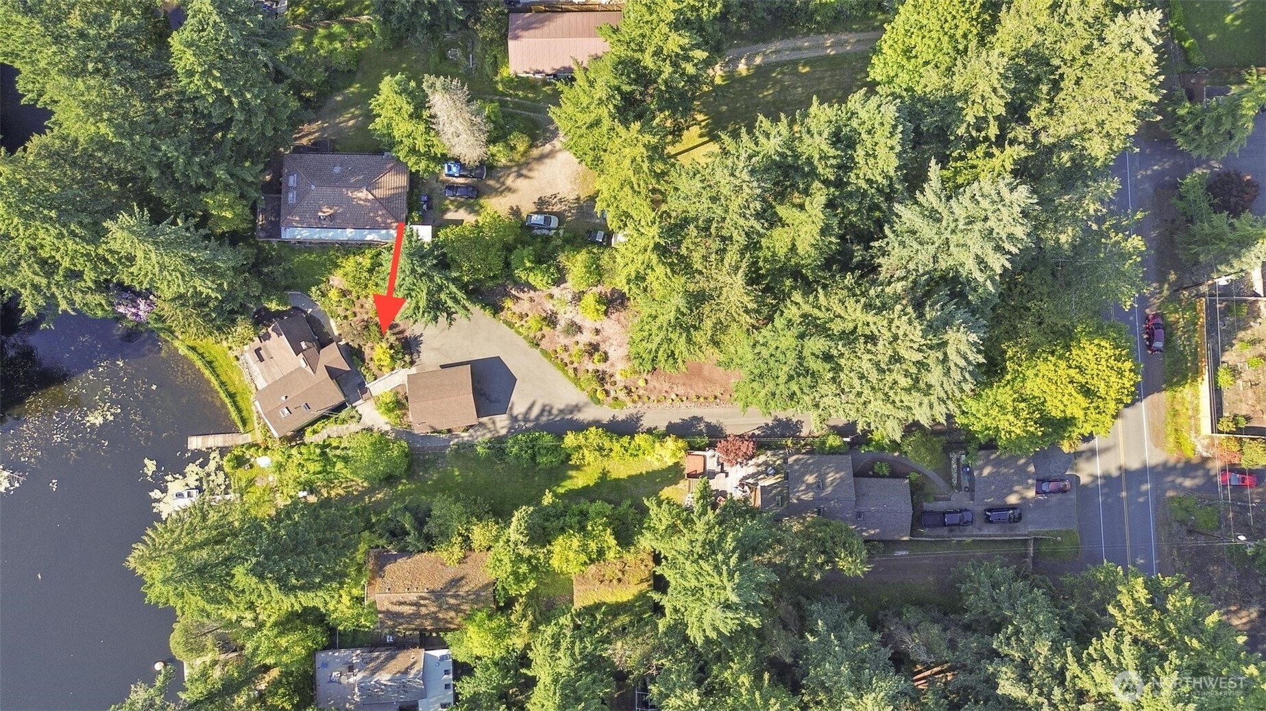 Very private and a "stones throw" from the lake