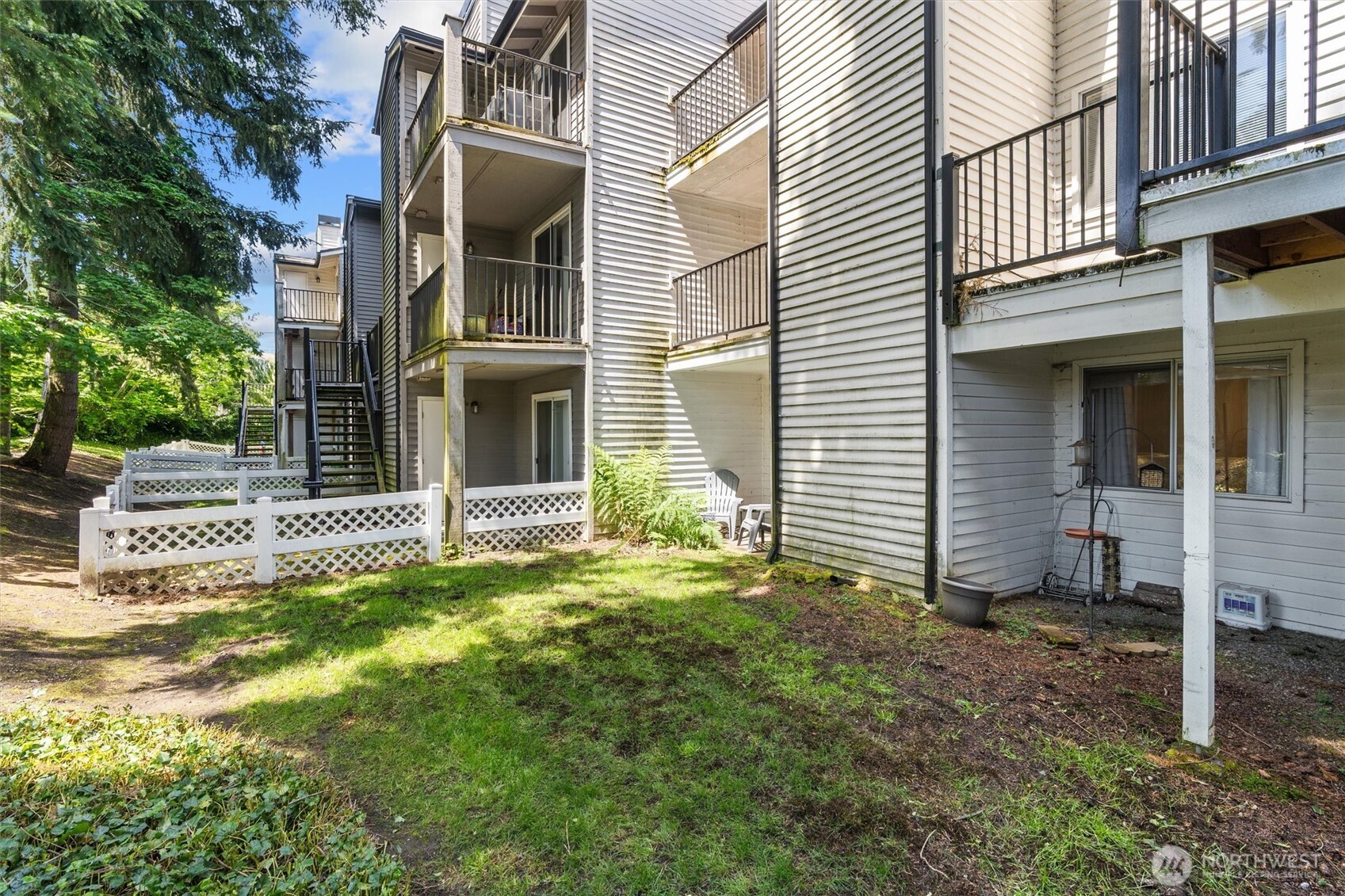 Spacious backyard off the living area, great if you have pets or like some extra outdoor space!