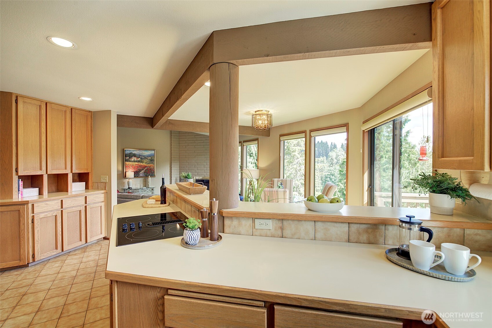 Extta storage & walk in pantry