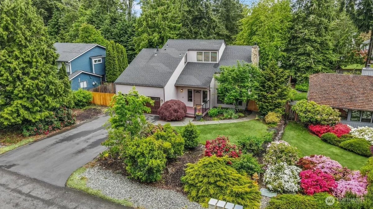 Welcome to Westwood Hills of Edmonds desirable Meadowdale neighborhood.
