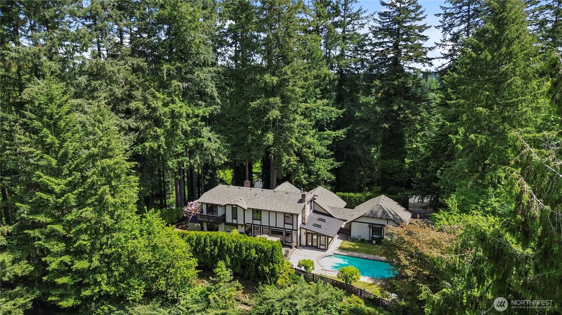 Private, park-like setting that feels like country living yet you are less than one & a half miles from everything and one block from the local NSD elementary school!