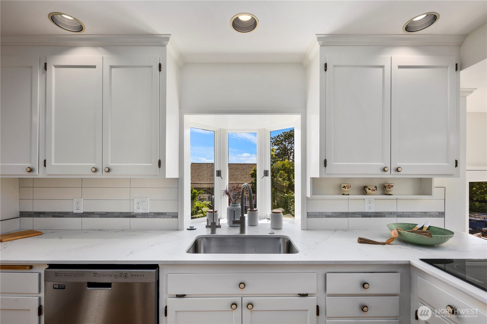 All new countertop and backsplash.