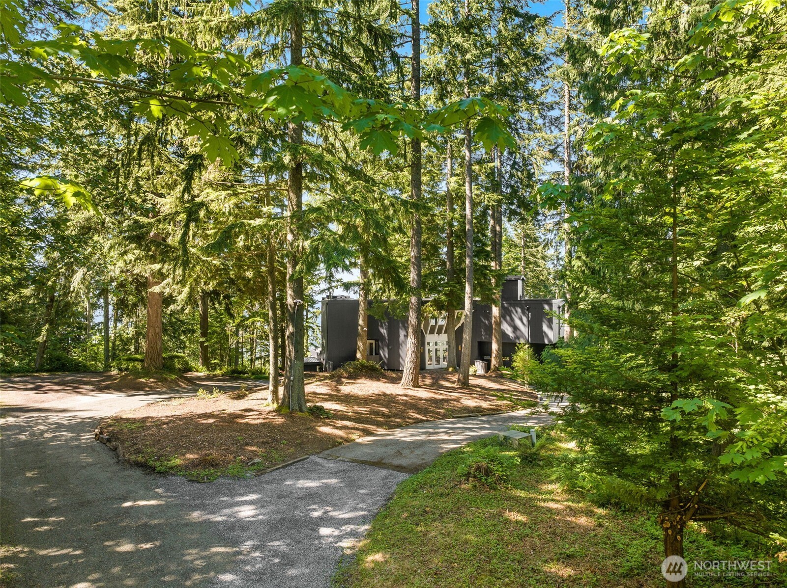 Welcome to this property that sits at the end of the road on nearly 3 acres, and provides a large, level 360 degree driveway with two separate parking bays.