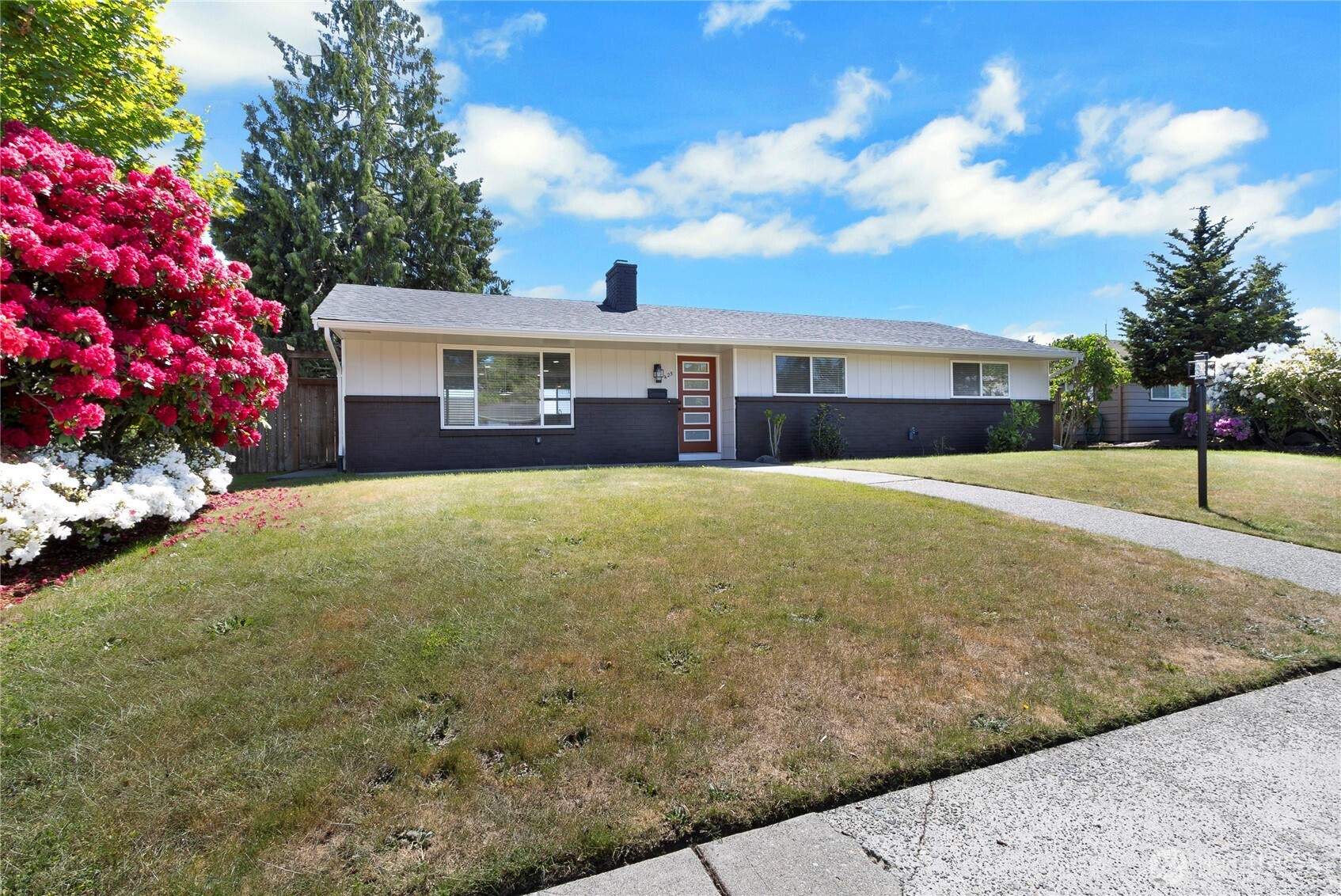 Single story gem in North Tacoma