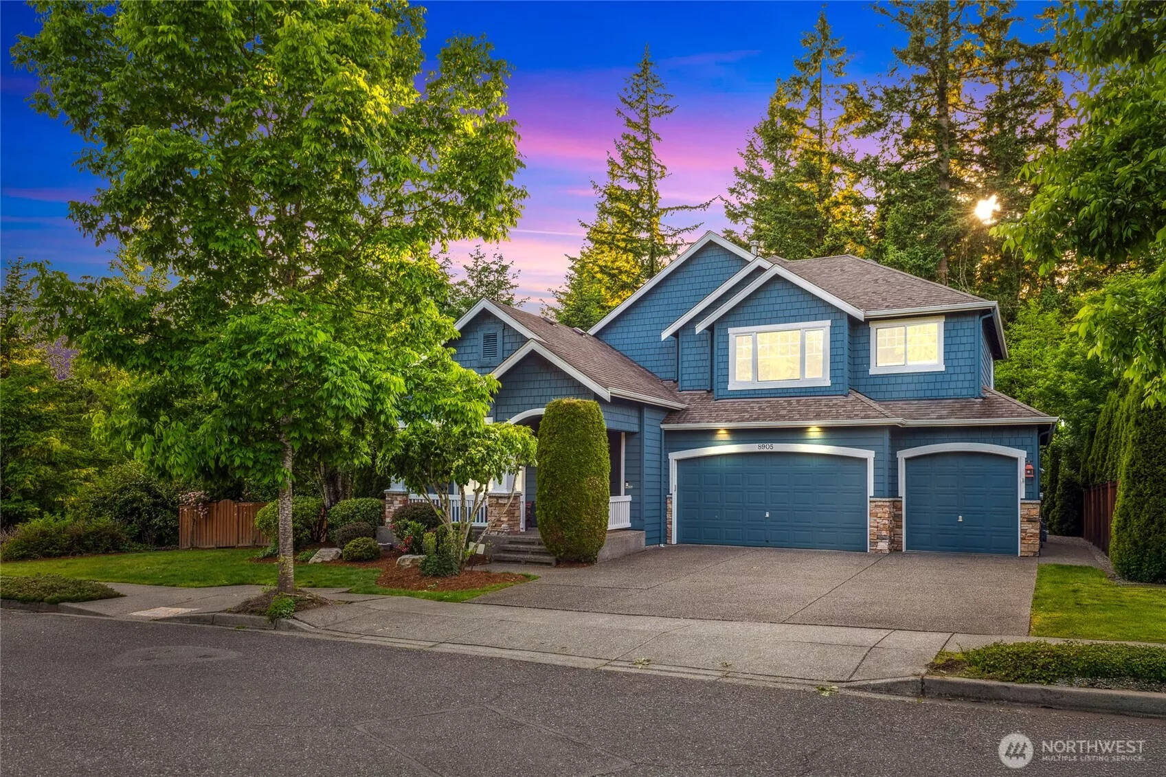 This timeless masterpiece delivers a new benchmark in luxury living with grand scale and privacy. Perfectly positioned with Park facing and a large corner lot. Spectacular at every turn!