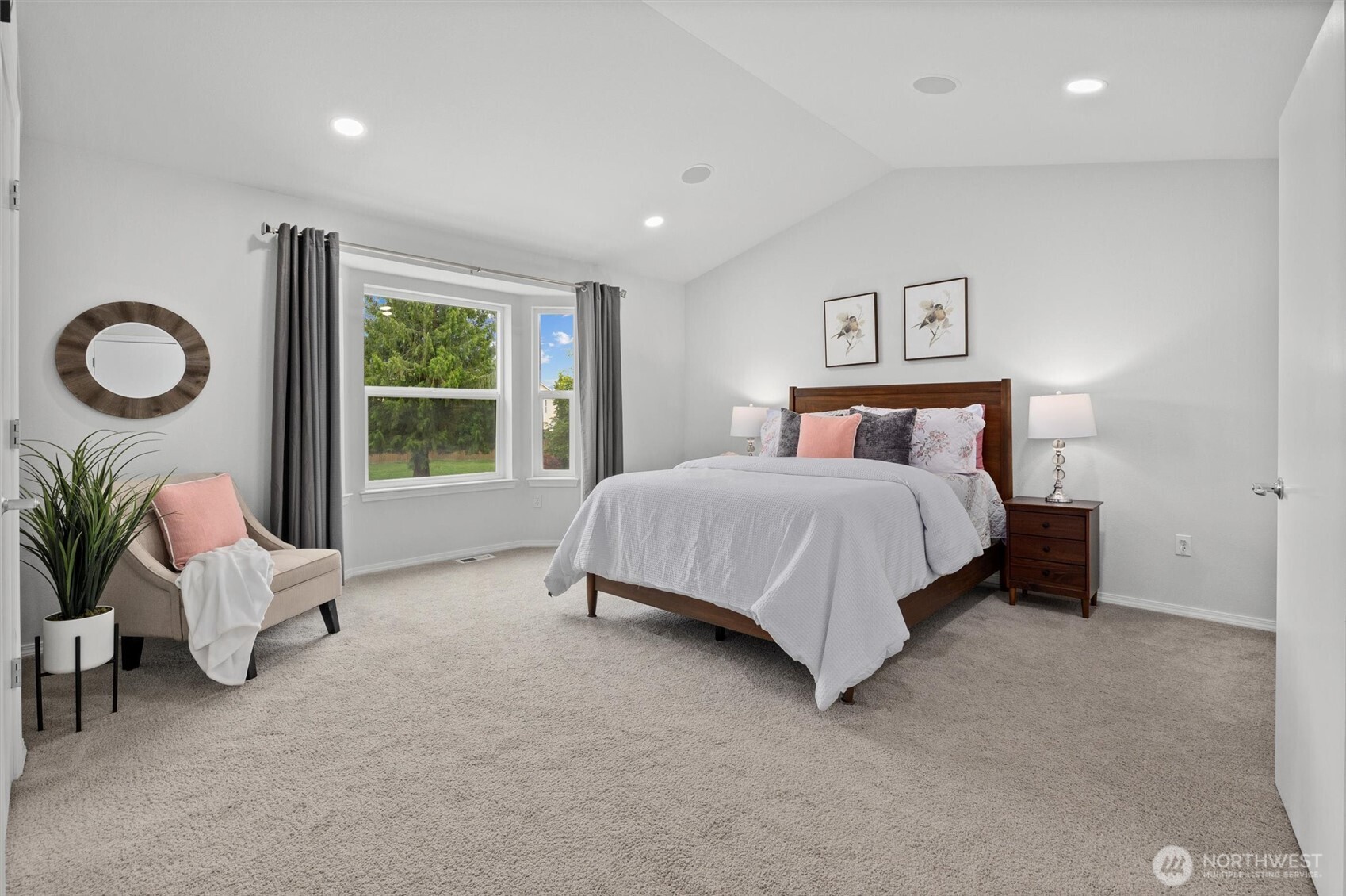 Primary Bedroom: Upper Level