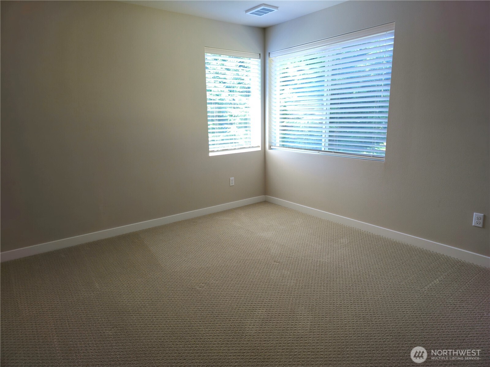 Bonus Room can be used as an office or playroom, OR- black it out and make a theater room!