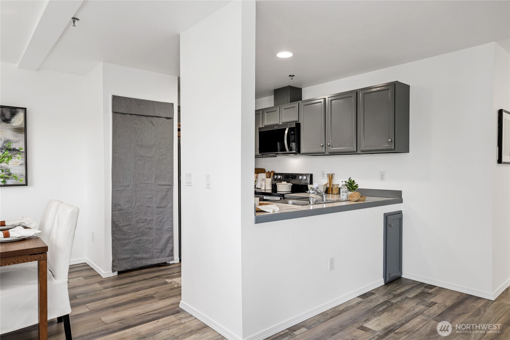 Perfect space to customize with a breakfast bar