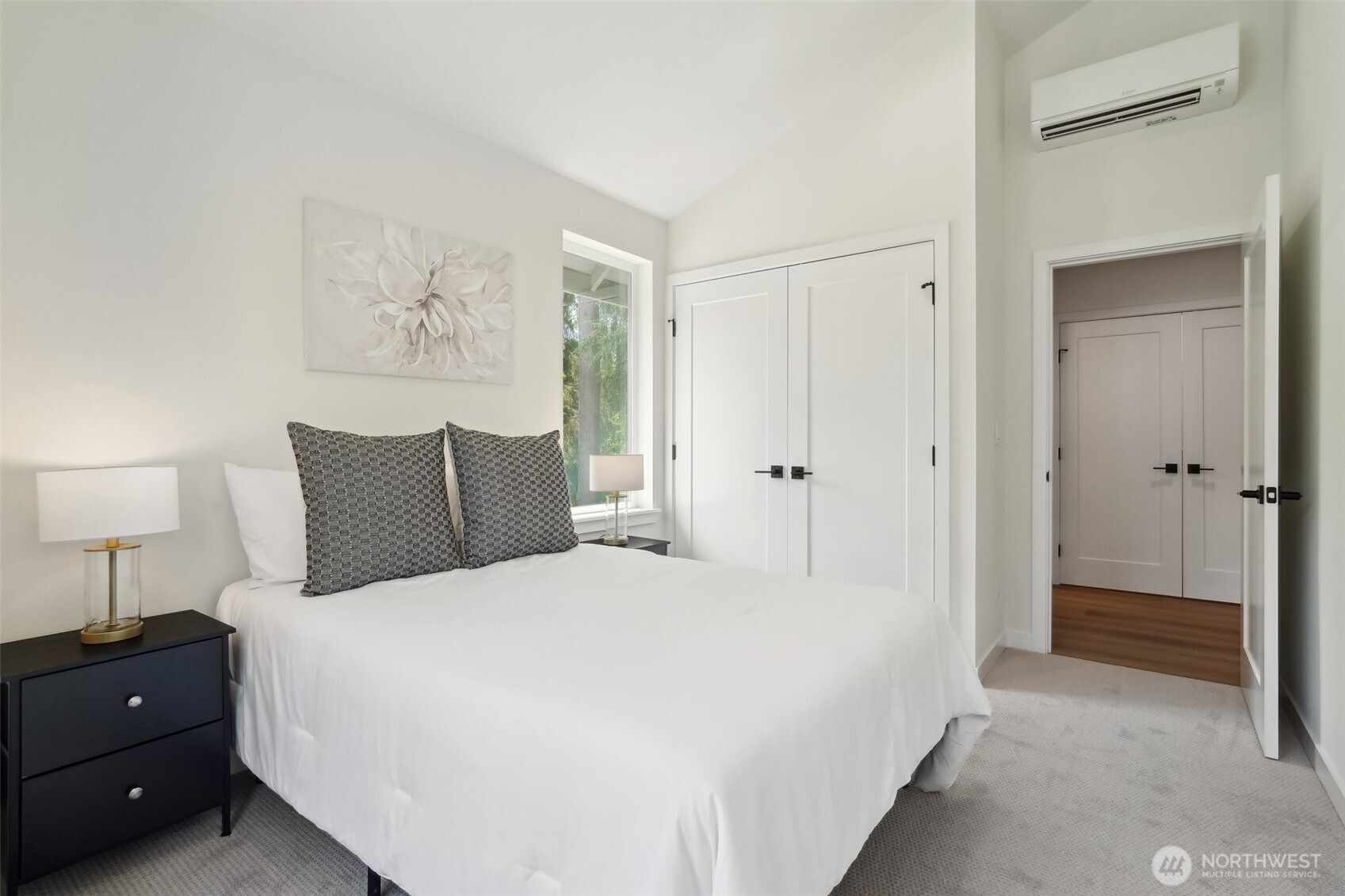 Photos of staged unit, 20313A