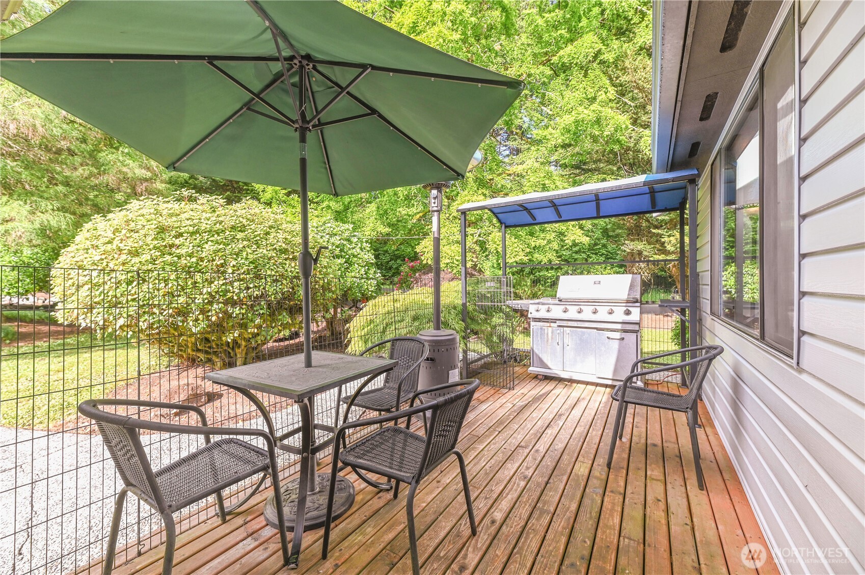 Back Deck Area w/Propane