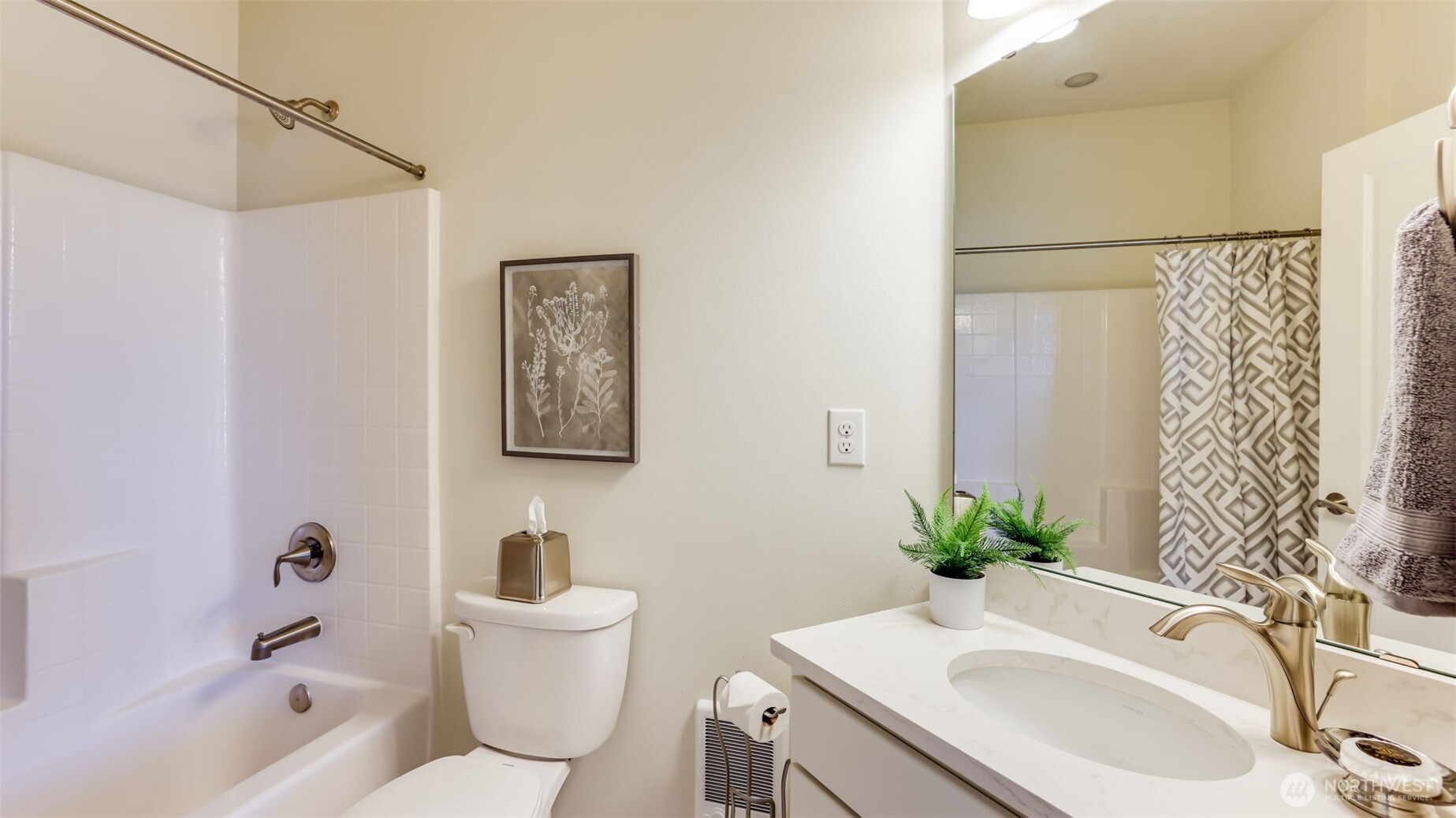 This is the full hall bath.