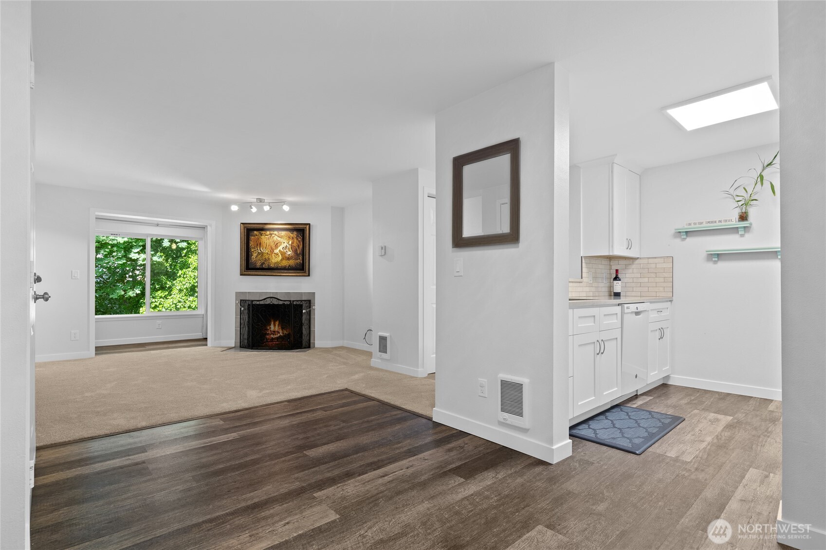 Ideal for gatherings—enjoy an open-concept kitchen with effortless flow into the dining and living spaces. #EntertainWithEase