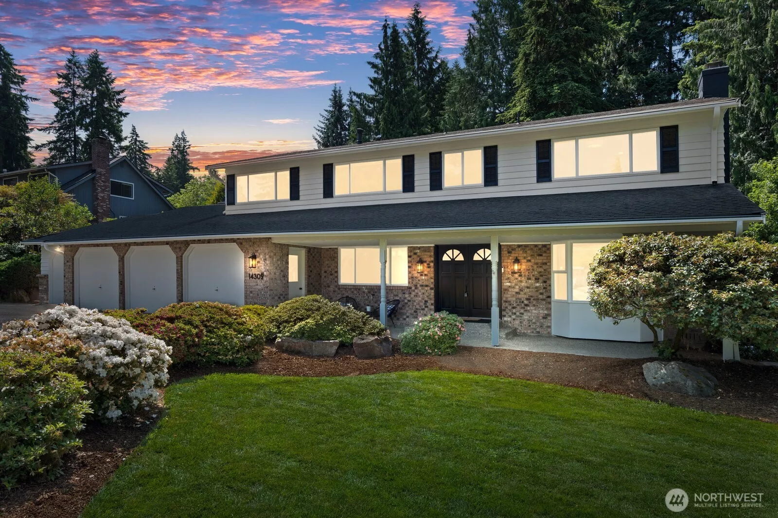 Fully updated Bellevue beauty